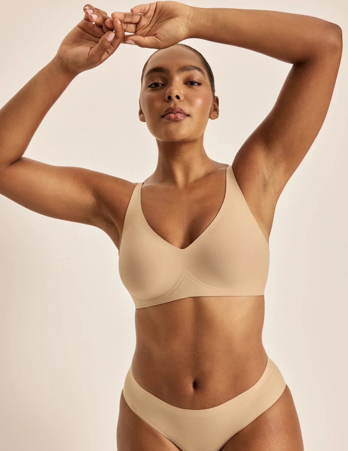 Revolution V-Neck Bra - Image 15