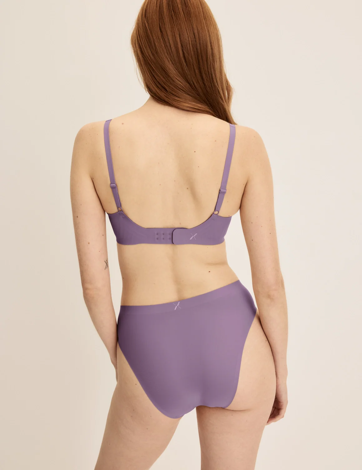 Revolution V-Neck Bra - Image 70