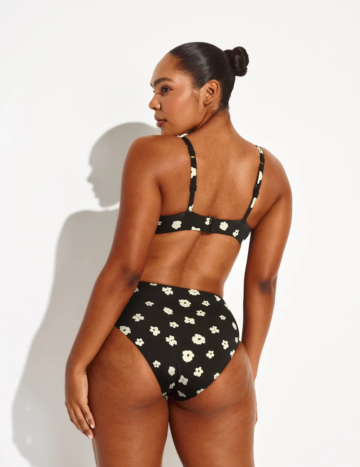 Ruched Deep V Bikini Top - Image 20